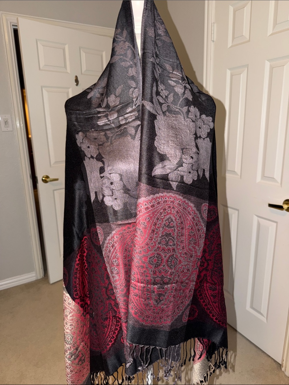Black and Red Paisley Pashmina Scarf Wrap from Prague